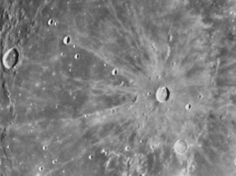 NASA объяснило природу загадочных «узоров» на Луне