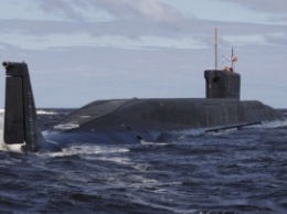Возле Латвии снова засекли субмарину и военный корабль РФ