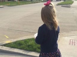 Мечта 3-летней девочки сбылась - на свой день рождения она познакомилась с мусорщиком