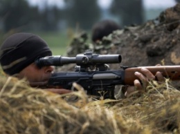 Под Марьинкой снайпер боевиков открыл прицельный огонь по украинским военным
