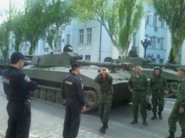 Опубликованы фото военной техники в оккупированном Донецке (фото)