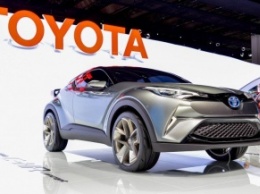 Спортивную версию кроссовера C-HR намерена выпустит компания Toyota