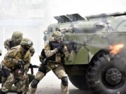 Полиция Донецкой области отбила штурм главного управления (фото, видео)