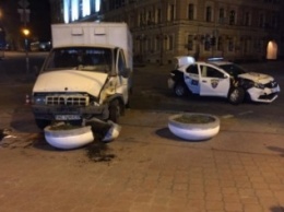 ДТП в центре Днепропетровска: автомобиль охранной фирмы ВЕНБЕСТ столкнулся с ГАЗ-3302 (ФОТО)