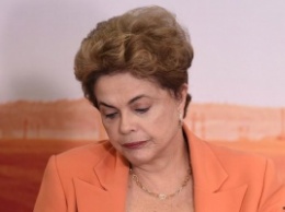 Сенату Бразилии рекомендовали объявить импичмент президенту