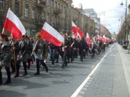 Польский сепаратизм в Литве: в Вильнюсе прошла многотысячная манифестация под польскими флагами