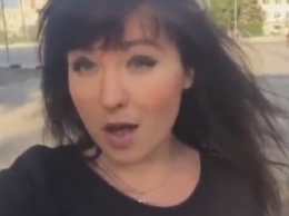 Видео, где муж выкидывает с балкона чемоданы жены, взорвал интернет