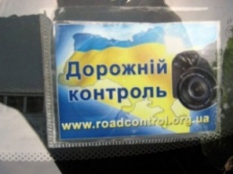 В сети набирает просмотры очередной скандал с участием "Дорожного контроля" и ДПС (видео)