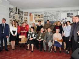 В ООШ №5 г. Славянска поздравляли ветеранов и награждали участников конкурса памяти