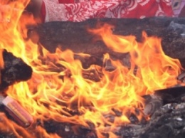 Средневековье! В Пакистане заживо сожгли 16-летнюю девушку