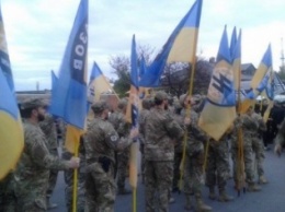 В Бердянске полк "Азов" проводит торжественное шествие, - ФОТО
