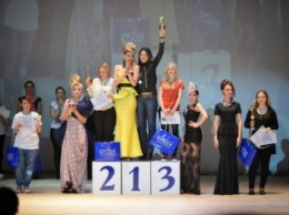 Жительница Кривого Рога победила на чемпионате по парикмахерскому искусству