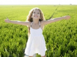 Как вырастить счастливую женщину: три мифа о воспитании девочки