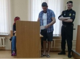 Валерий Николаев явился в суд в шортах и шлепках