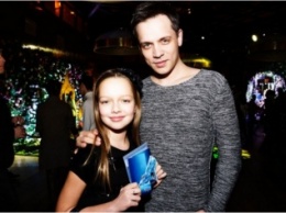 Александр Асташенок подобрал для 9-летней дочери школу в Голливуде