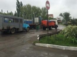 В Полтаве экстренно засыпают ямы на дорогах к приезду Порошенко (ФОТОФАКТ)
