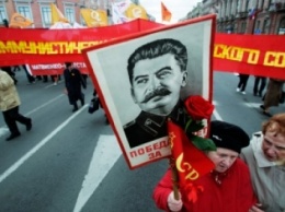 В России поиздевались со Сталина: вождя превратили в Бармалея (ФОТО)