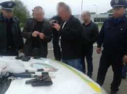 На трассе Чернигов - Гомель полицейские из Чернигова «колядовали» в форме ГАИ