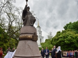 Российский депутат Ирина Яровая истерит по поводу установки памятника гетману Мазепе
