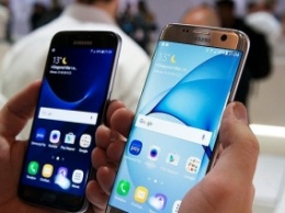 Samsung обогнала Apple по объему продаж смартфонов в США