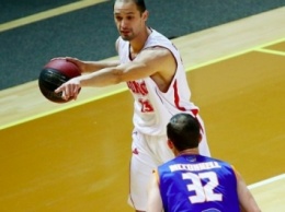 С.Гладир в составе "Монако" выиграл регулярный чемпионат Франции по баскетболу