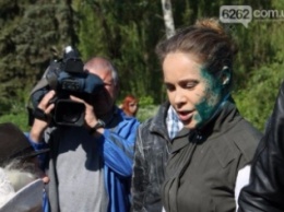 Королевскую умыли в зеленке на марше ветеранов в Славянске