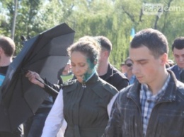 В Славянске задержали активистов, обливших зеленкой Королевскую