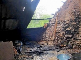 Из-за удара молнии в Тернопольской области загорелся дом