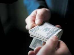 Сотрудники полиции во Львовской области требовали от мужчины 400 долларов взятки