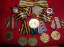 Украинец пытался перенести в Молдову коллекцию медалей и орденов