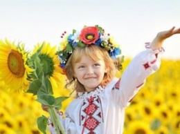 Херсонцы могут осчастливить вышиванкой ребенка из Донбасса