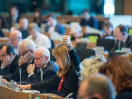 В Европарламенте безвизовый режим с Украиной рассмотрят в конце мая - СМИ