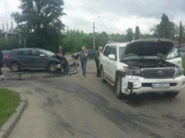 В Харькове столкнулись иномарки (ФОТО)