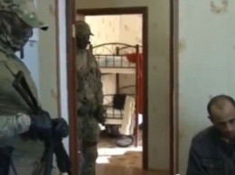 Прокуратура Крыма распространила видео задержания и обысков у членов террористической ячейки «Хизб ут-Тахрир» (ВИДЕО)