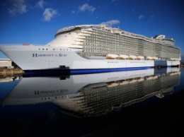 Крупнейший в мире круизный лайнер «Harmony of the Seas» представлен владельцам