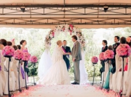 Госдума не приняла законопроект о выездных свадебных церемониях