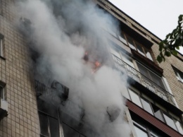В центре Киева произошел сильный пожар в жилом доме