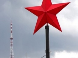 В Луганске появилась красная Звезда Победы высотой 20 метров - она встречает гостей города