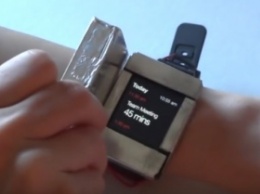 Американцы создали «умные» часы с двойным дисплеем