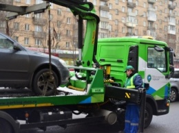 Нарушившие закон эвакуаторщики будут выплачивать автомобилистам трехкратную компенсацию