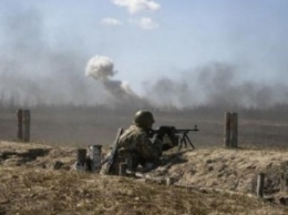 Боевики на Донбассе усилили стрельбу, ведут ротацию и укрепляют передовые подразделения