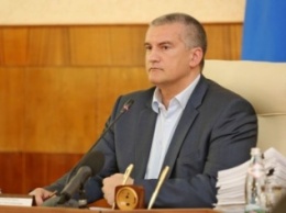 Аксенов пригрозил главам администраций увольнением за игнорирование операторов, работающих с отходами (ФОТО)