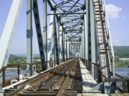 Внимание! Из-за ремонта мостов на Полтавщине внесены изменения в график движения поездов