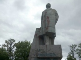 Ленина с Куликова поля никак не могут демонтировать из-за немецкого супер-клея (ФОТО)