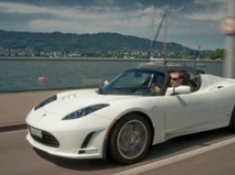 Новое поколение Tesla Roadster появится в продаже в 2019 году