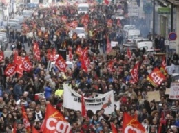 Около 220 тысяч человек во Франции вышли на митинг против изменений в трудовой кодекс