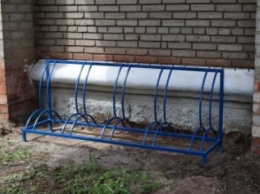 В Славянске появилась еще одна велопарковка