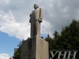 Последний памятник Ленину в Черкасской области демонтируют на этой неделе