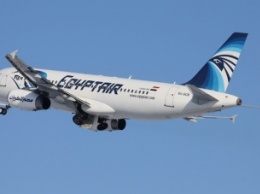 Самолет EgyptAir из 66 людьми на борту не перелетел Средиземное море - СМИ