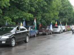 Жители Покровска (Красноармейска) отметили День Европы автопробегом